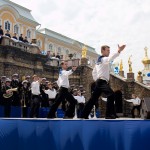 Адмиралтейский оркестр на открытии фонтанов в Петергофе