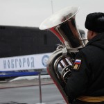 Церемония подъема флага на подводной лодке «Великий Новгород»