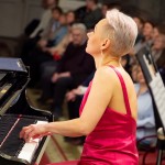 Марина Николя (партия фортепиано) и Адмиралтейский оркестр